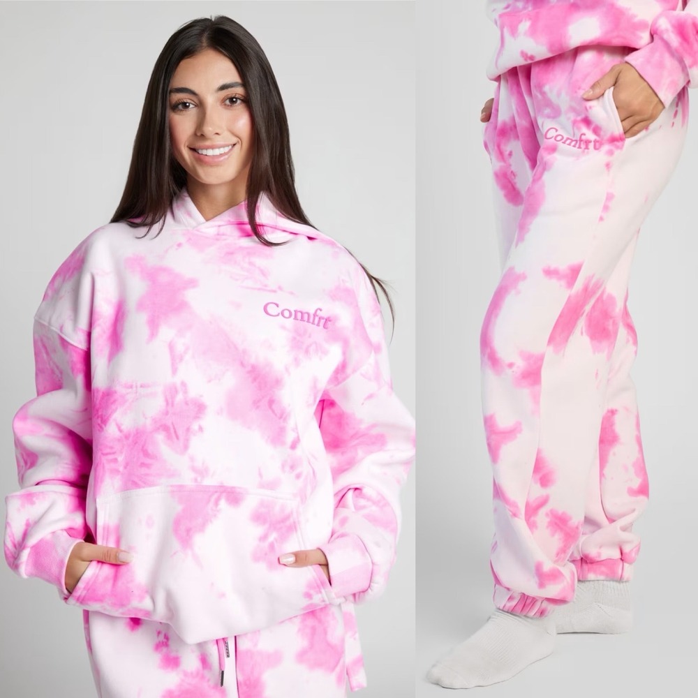 Comfrt minimalist Hoodie and Jogger in Pink